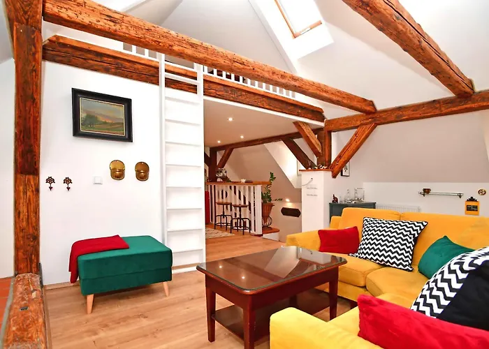 Romantic Apartment Under The Prague Castle